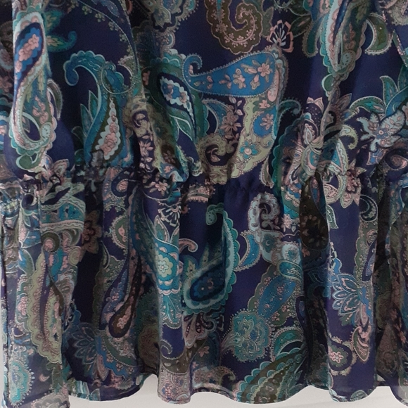 Forever 21 Paisley Design Blouse SIze L - Picture 2 of 4
